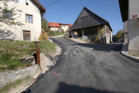 MAHNETI NOV ASFALT 03 FOTO LJUBO VUKELIČ